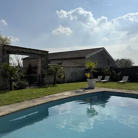 Maison Charentaise - Piscine Privee Holiday home *